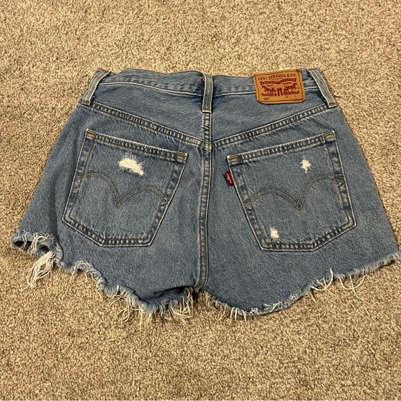 Women’s Levi’s 501 Shorts - Picture 1 of 4
